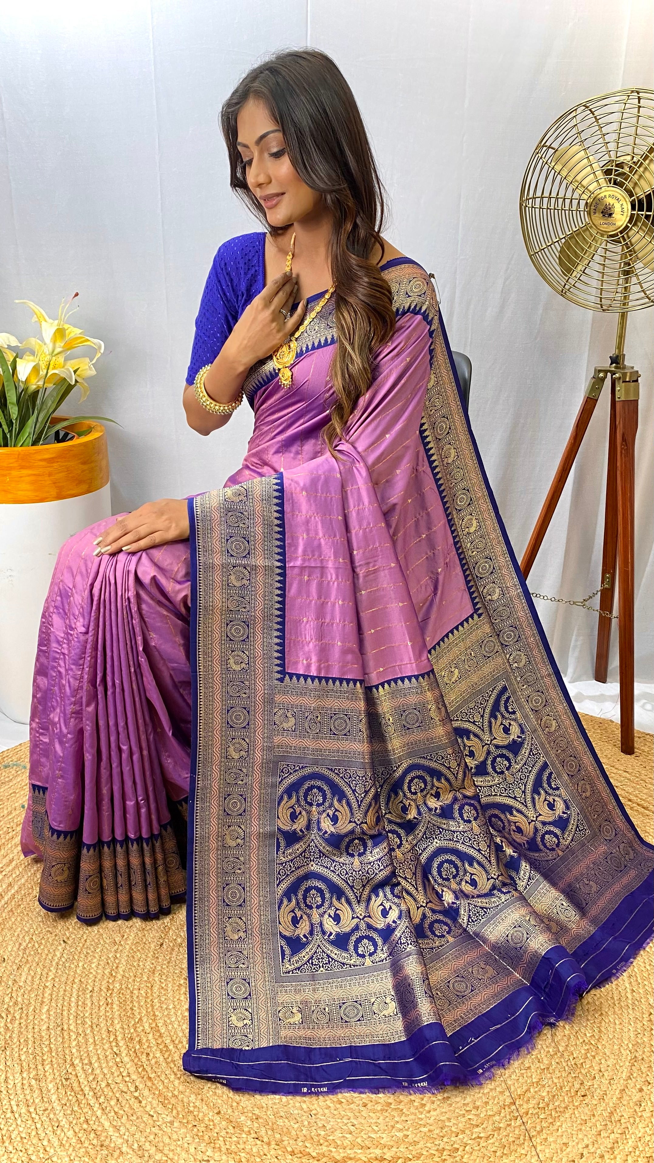 Glamorous Lavender Color Paithani Silk Saree with Kanchipuram Touch