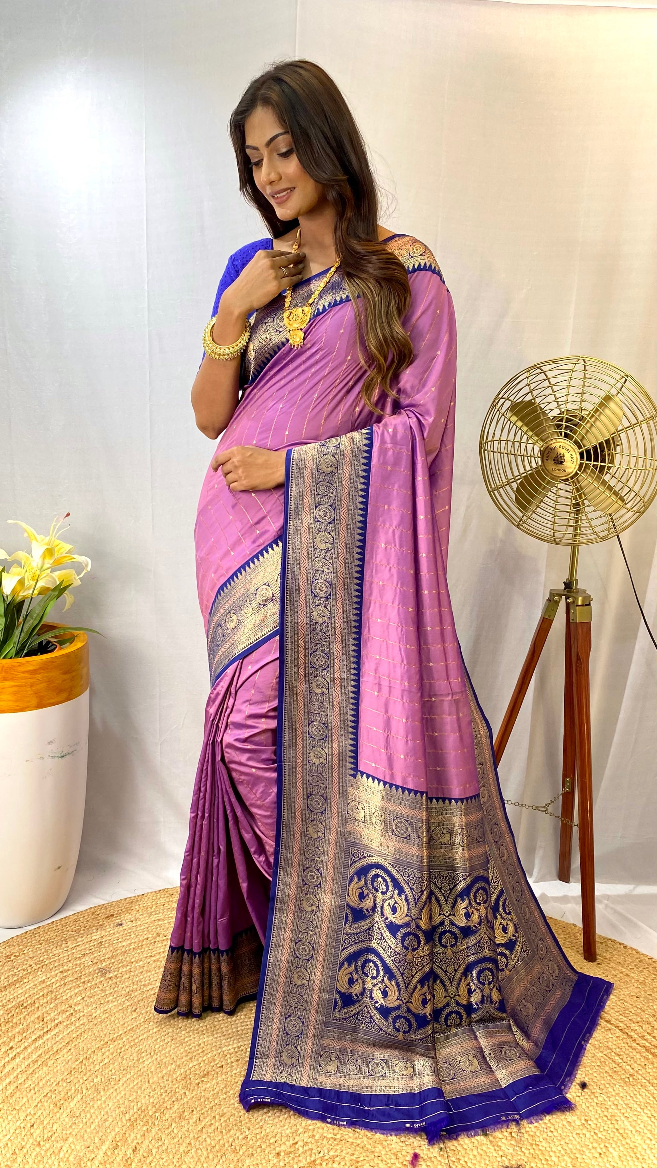 Glamorous Lavender Color Paithani Silk Saree with Kanchipuram Touch