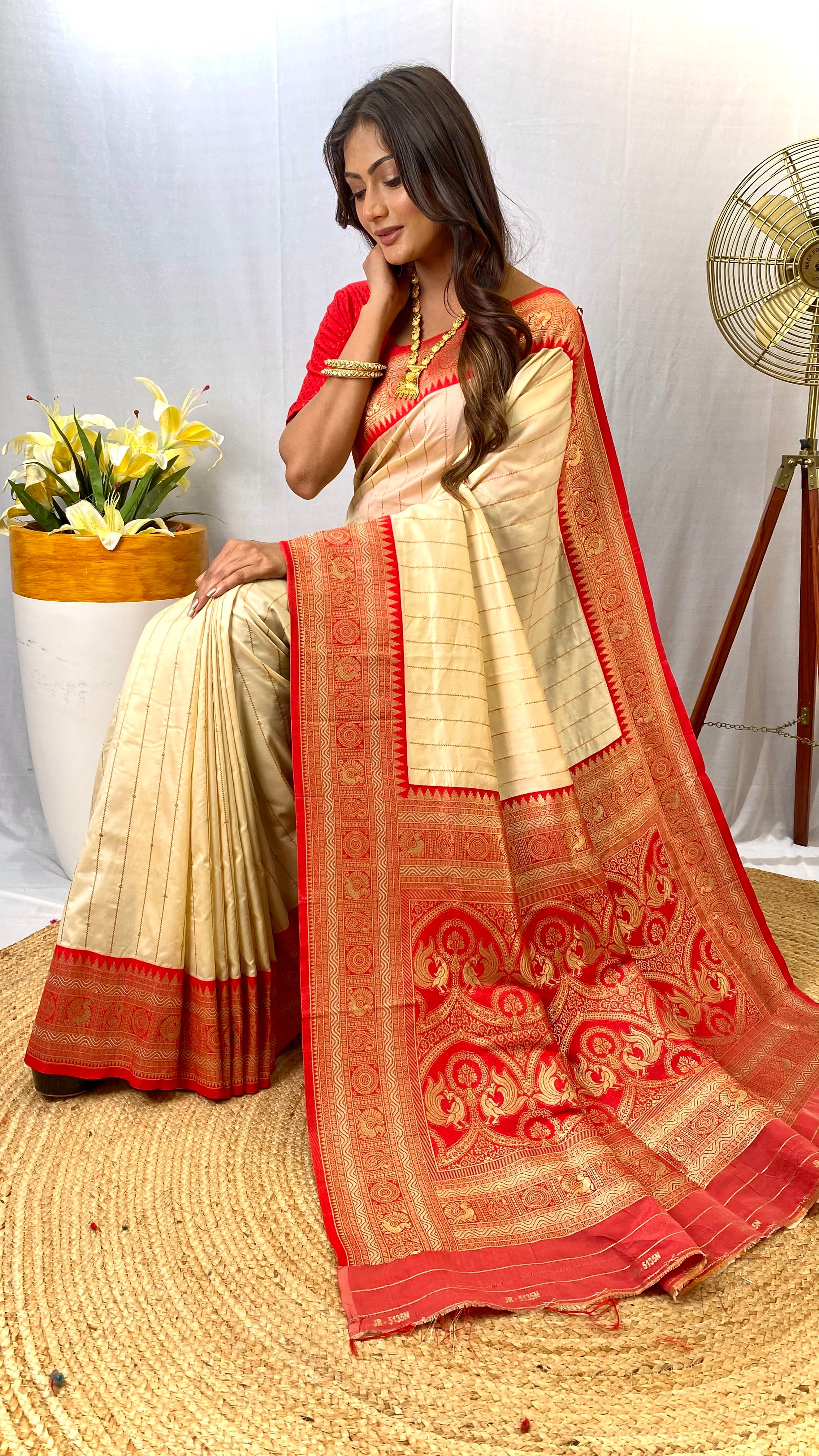 Majestic Cream Color Paithani Silk Saree with Kanchipuram Touch