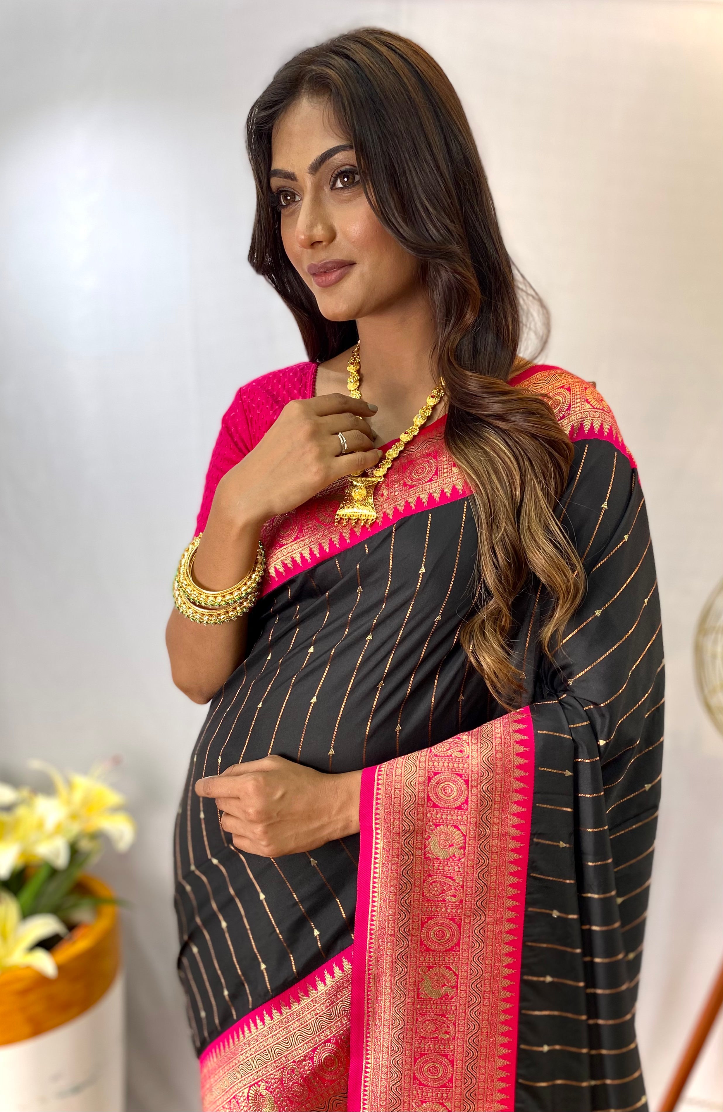 Resplendent Black Color Paithani Silk Saree with Kanchipuram Touch